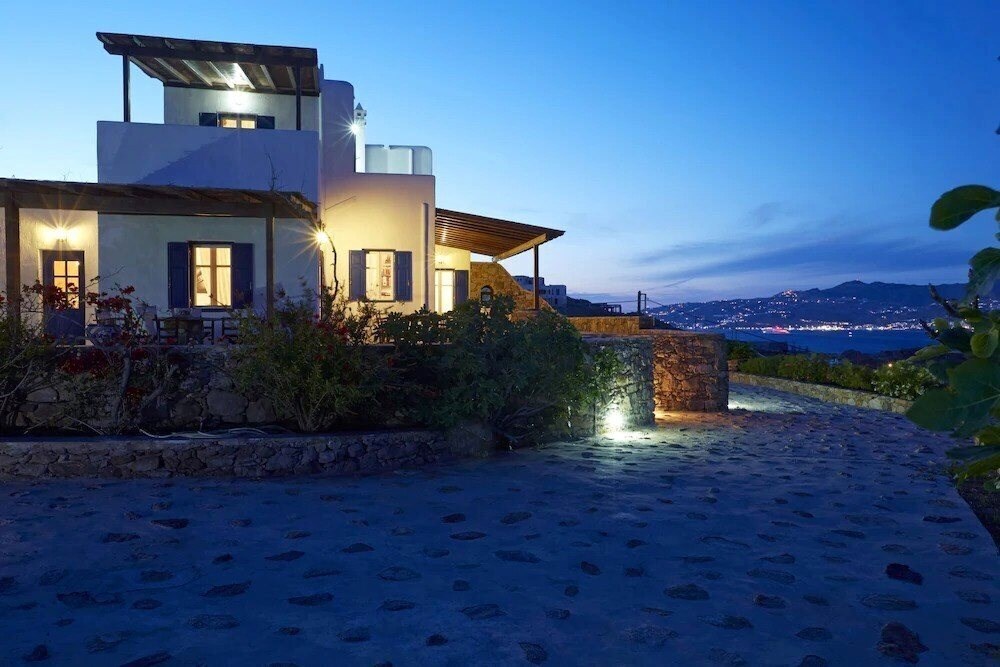 Готель Thermes Mykonos Luxury Villas 4*